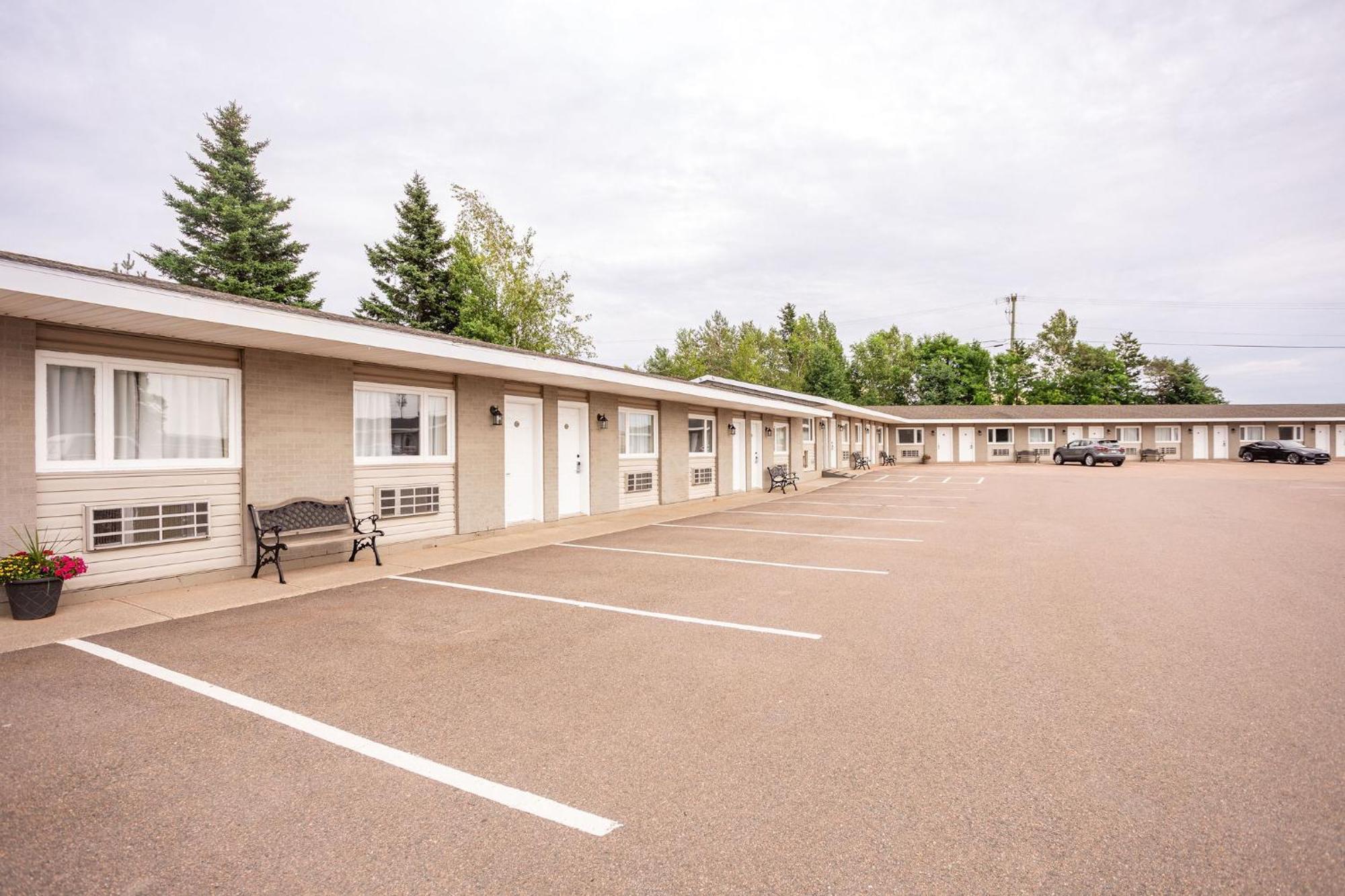 Canadas Best Value Inn & Suites-Charlottetown Exteriör bild