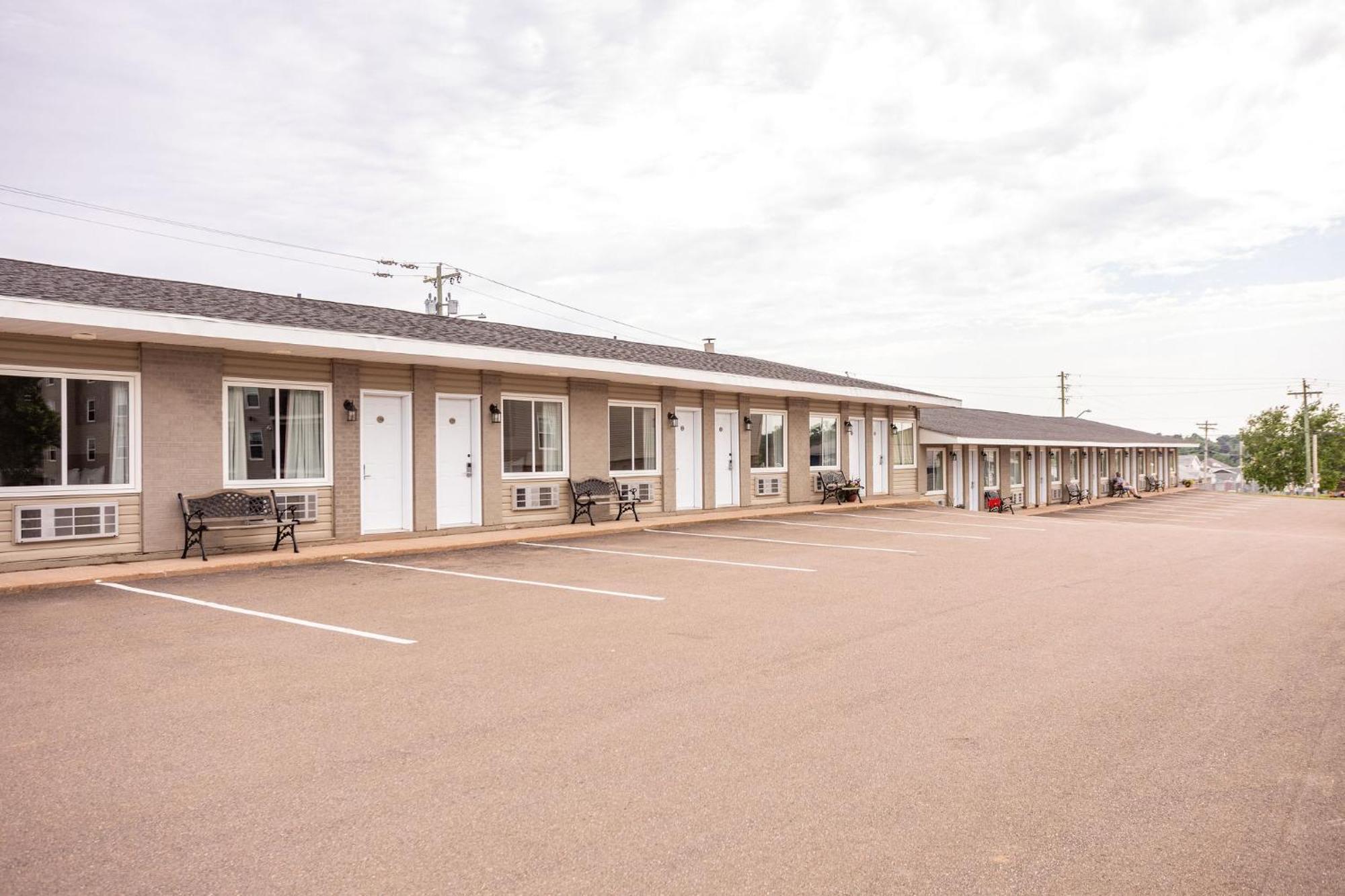 Canadas Best Value Inn & Suites-Charlottetown Exteriör bild
