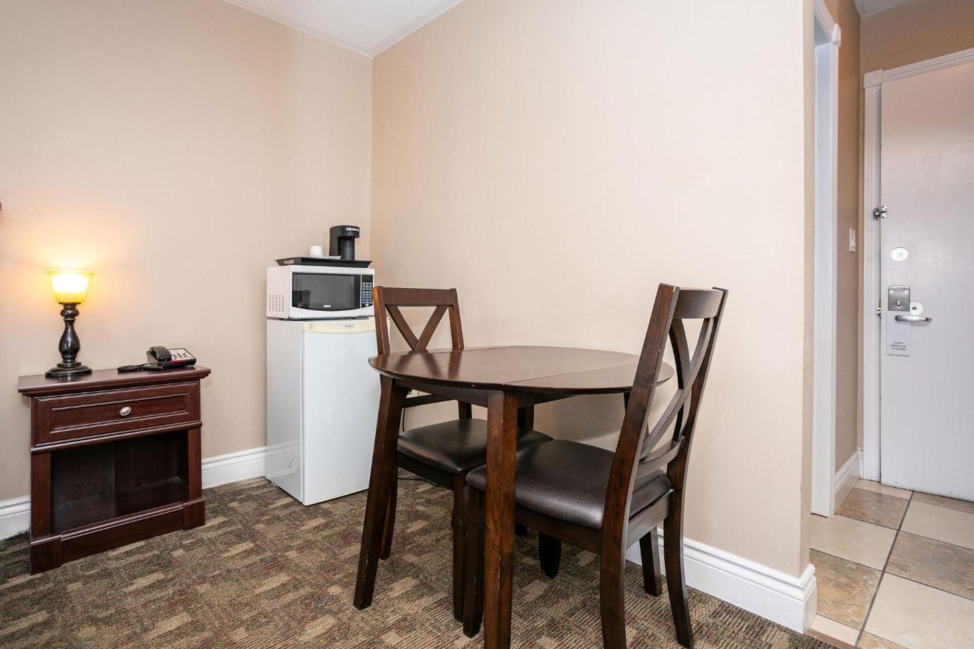 Canadas Best Value Inn & Suites-Charlottetown Exteriör bild